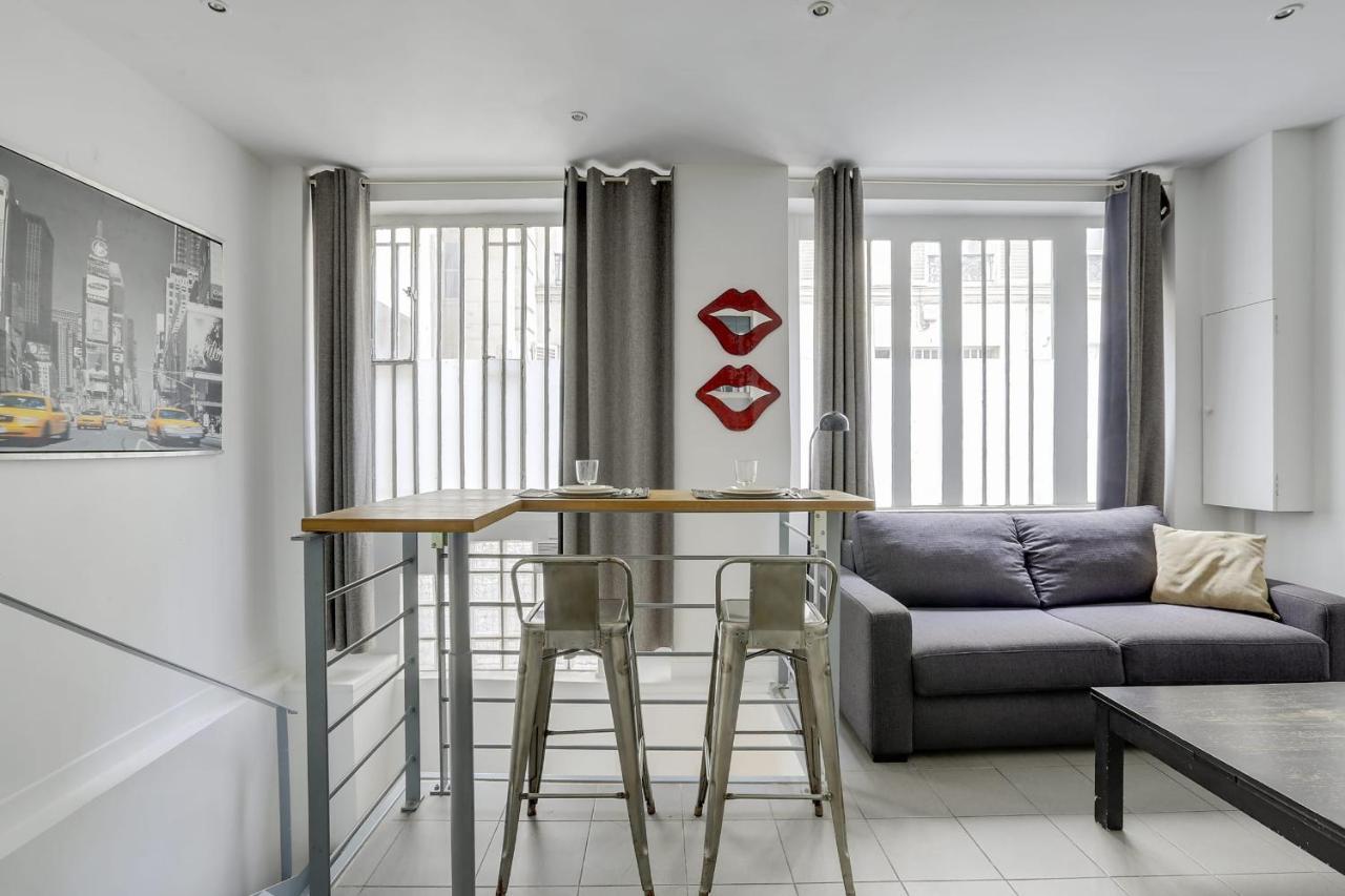 170 Suite Angouleme Large Duplex Style Apt With1 Bdr Paris Central Экстерьер фото