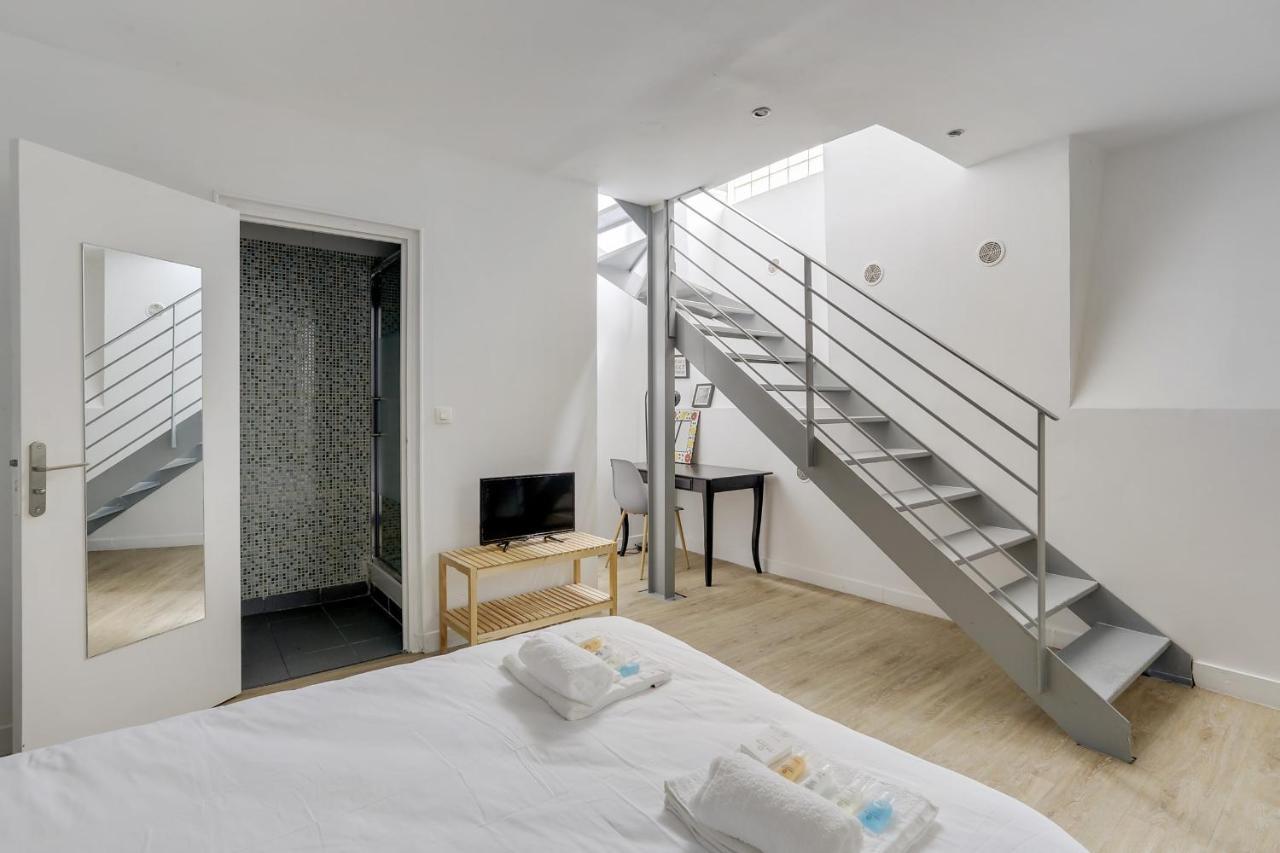 170 Suite Angouleme Large Duplex Style Apt With1 Bdr Paris Central Экстерьер фото